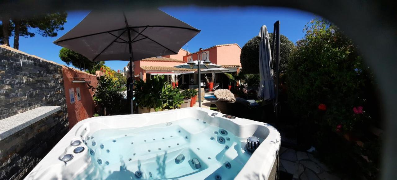 Hebergement Chambre D'Hotes Grau Du Roi Mas Des Marines Piscine Adult Only Le Grau-du-Roi Eksteriør bilde